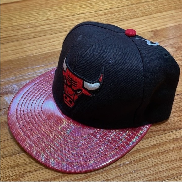 Mitchell & Ness NBA Chicago Bulls SnapBack Cap Hat Unisex (Brand New) - Picture 2 of 8